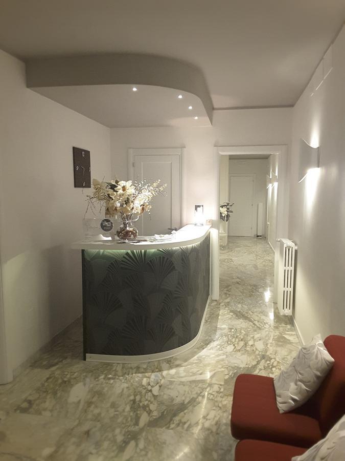 B&B Abatjour - Ambiente Sanificato - Test Antilegionella Assolto ฟอจเจีย ภายนอก รูปภาพ
