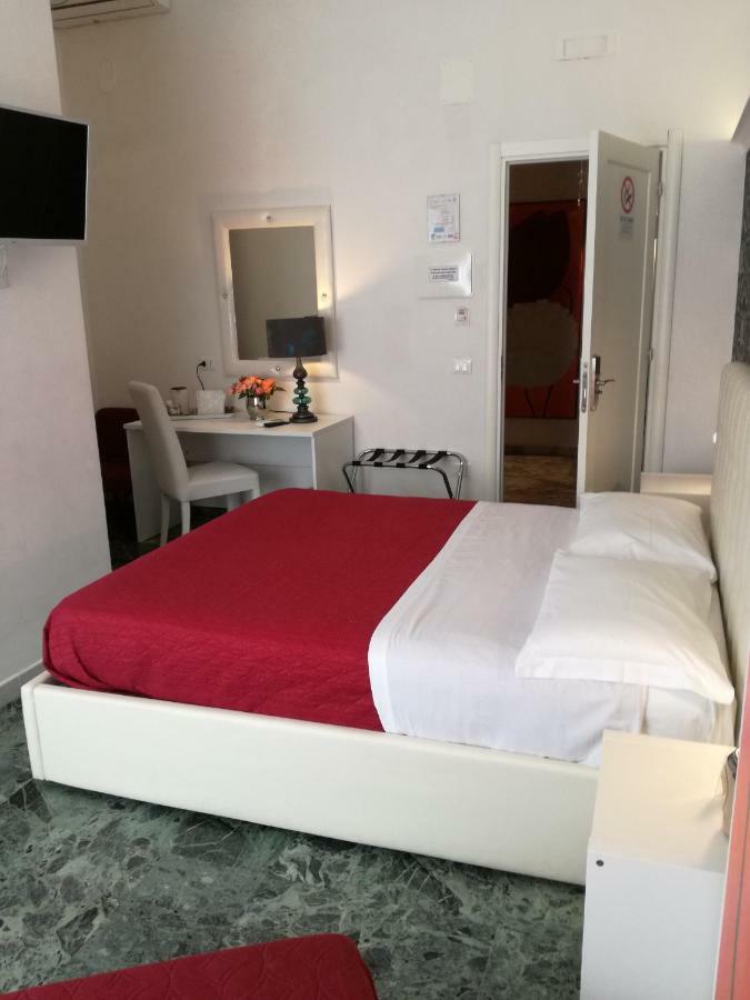 B&B Abatjour - Ambiente Sanificato - Test Antilegionella Assolto ฟอจเจีย ภายนอก รูปภาพ