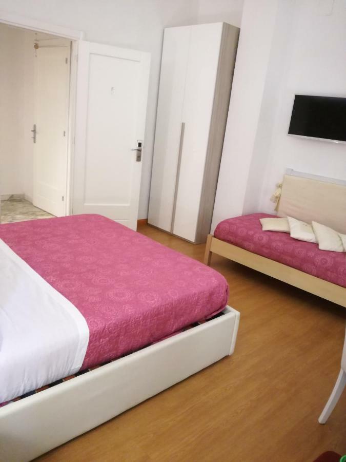 B&B Abatjour - Ambiente Sanificato - Test Antilegionella Assolto ฟอจเจีย ภายนอก รูปภาพ