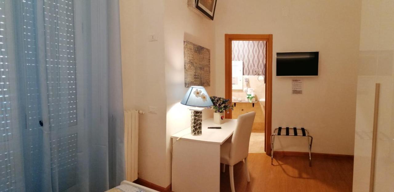 B&B Abatjour - Ambiente Sanificato - Test Antilegionella Assolto ฟอจเจีย ภายนอก รูปภาพ